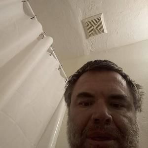 Meet your Posher, Gary